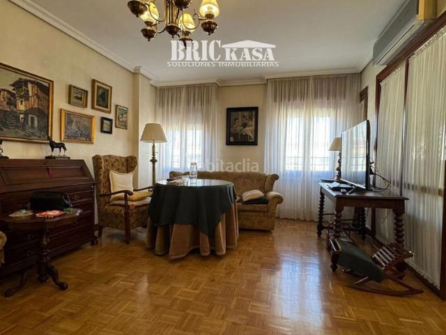 Ático en venta en Santiago, Cáceres