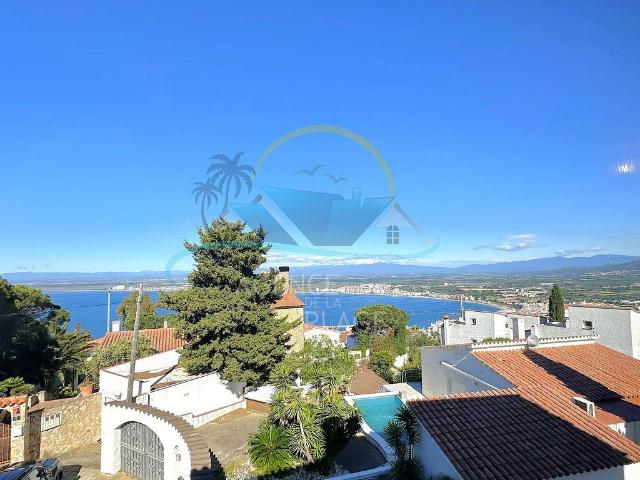 Ático en venta en Santa Rosa de Puig-rom, Alt Empordà