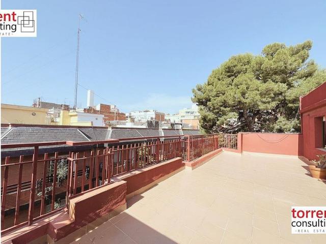 Ático en venta en Sant Andreu, Barcelonès