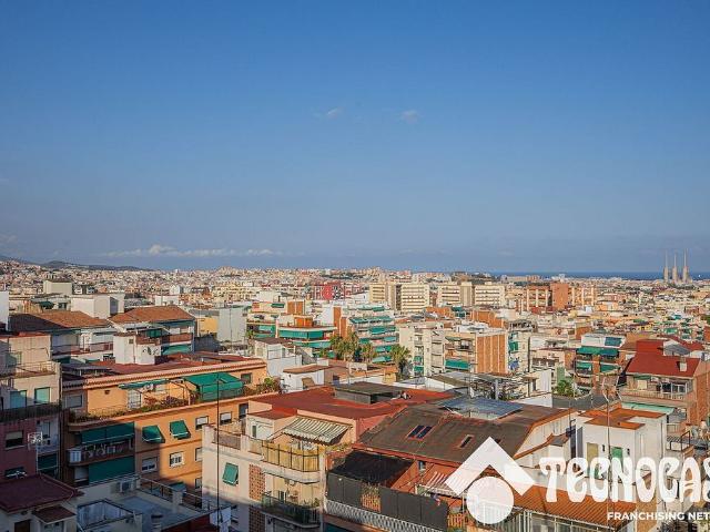 Ático en venta en Nou Barris, Barcelonès