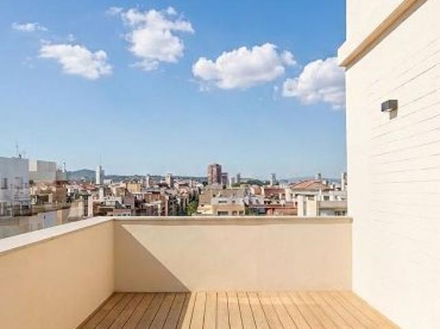 Ático en venta en Districte III, Barcelonès