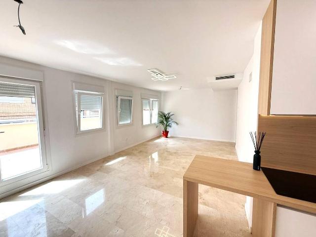 Ático en venta en Casco Antiguo - Santa Cruz - Ayuntamiento, l'Alacantí