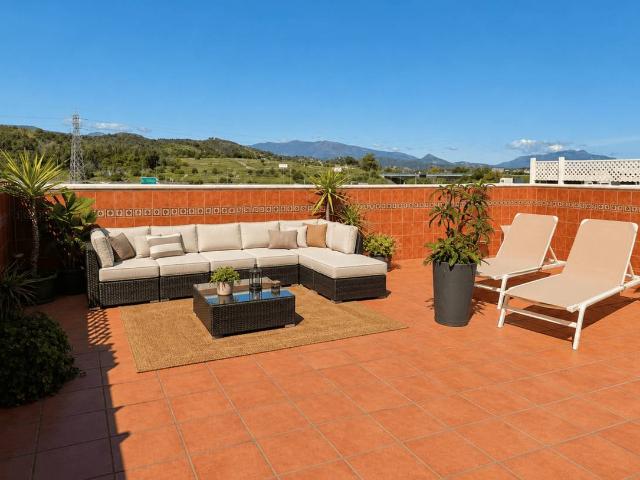 Ático en venta en Barriada Islas Canarias, Costa del Sol Occidental