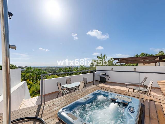 Ático en venta en Barriada Islas Canarias, Costa del Sol Occidental