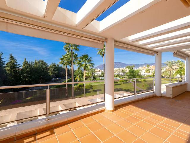 Ático en venta en Barriada Islas Canarias, Costa del Sol Occidental