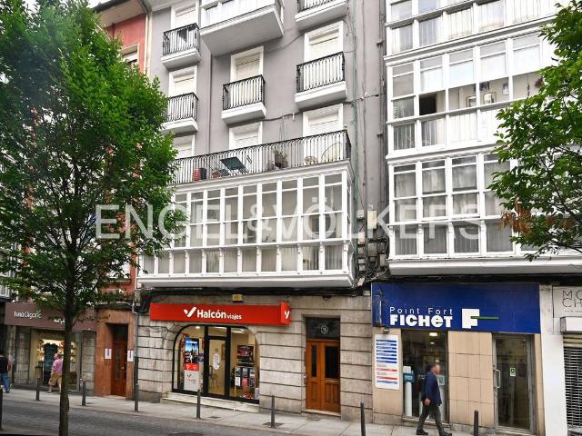 Ático en venta en Correos, Santander