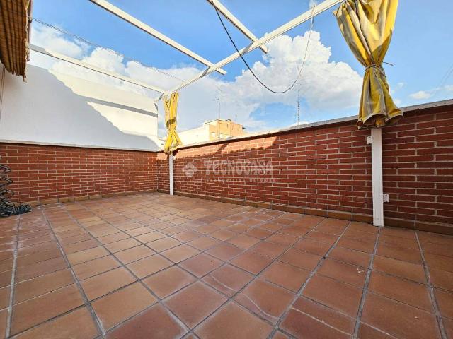 Ático en venta en Madrid, Cortes