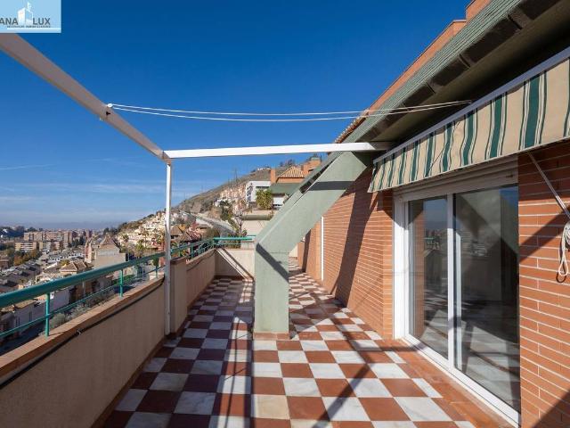 Ático en venta en Centro, Granada