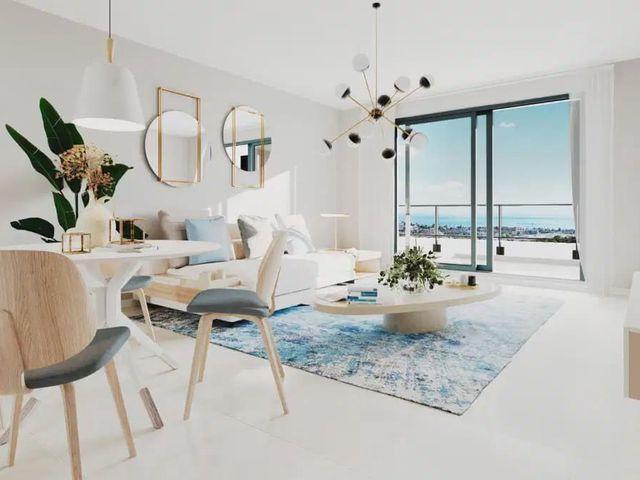 Ático en venta en Barriada Islas Canarias, Estepona