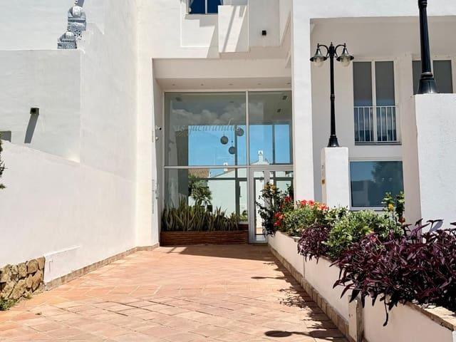 Ático en venta en Barriada Islas Canarias, Estepona