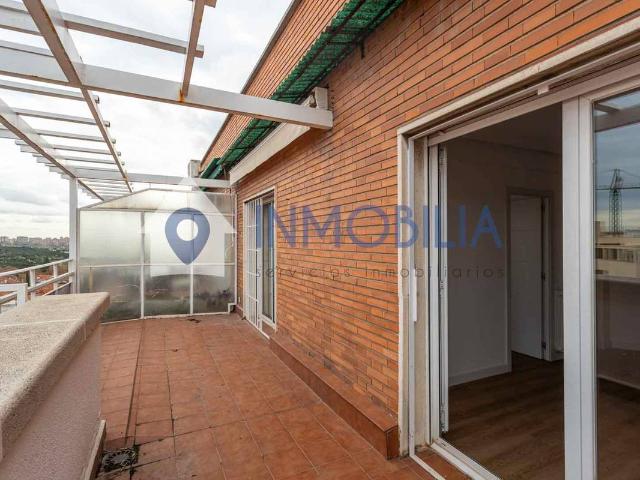 Ático en venta en Madrid, Cortes