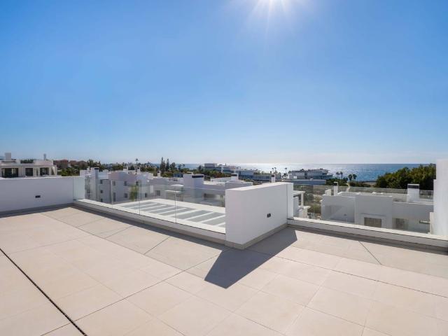 Ático en venta en Barriada Islas Canarias, Costa del Sol Occidental