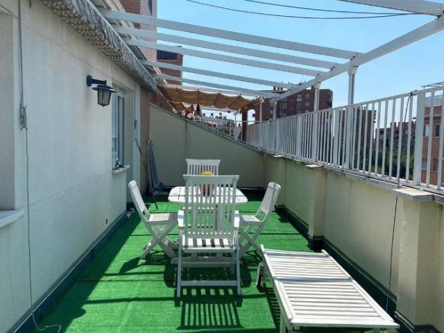 Ático en venta en Madrid, Cortes