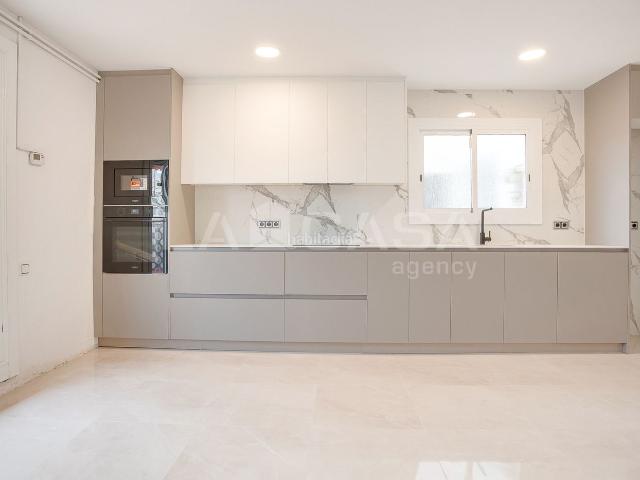 Ático en venta en Districte V, Barcelonès