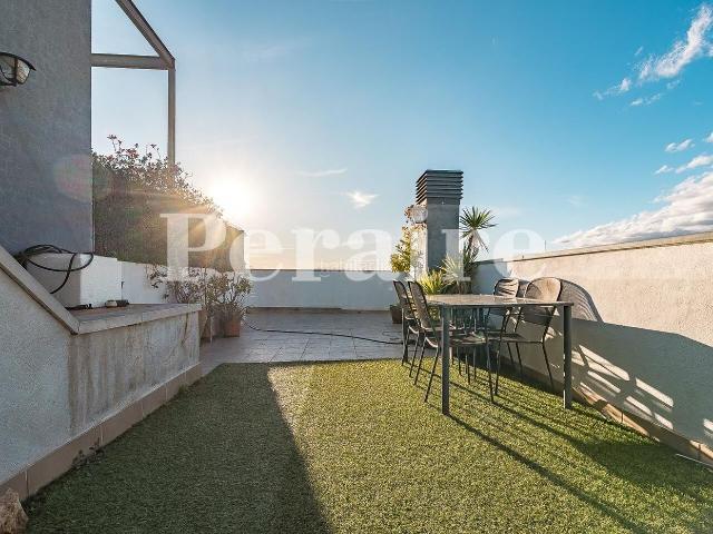 Ático en venta en Districte III, Barcelonès