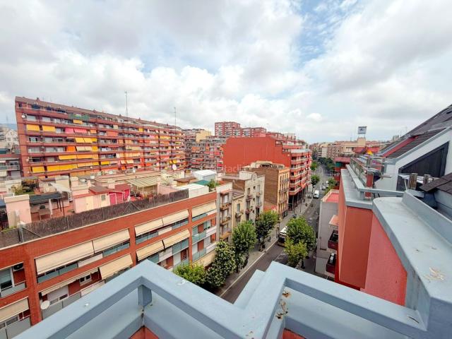 Ático en venta en Districte III, Barcelonès