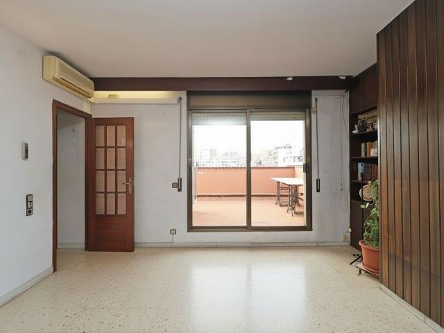 Ático en venta en Districte III, Barcelonès