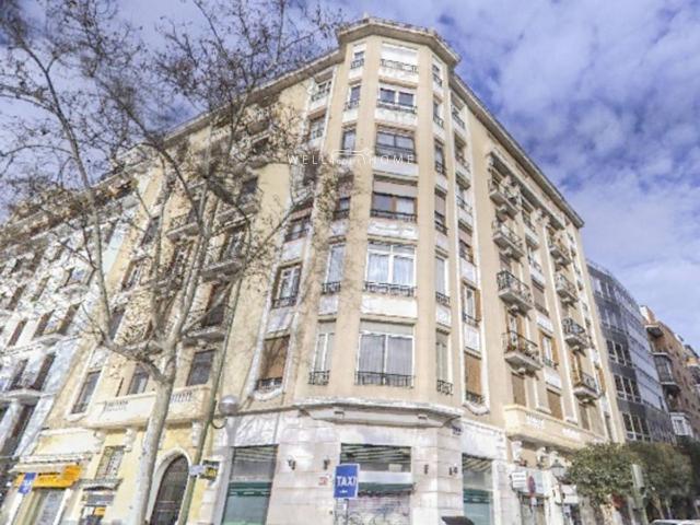 Ático en venta en Madrid, Cortes