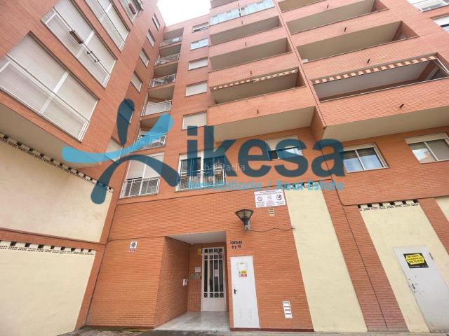 Ático en venta en Linares, Andalucía