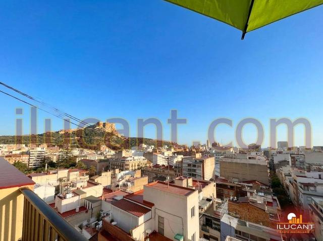 Ático en venta en Casco Antiguo - Santa Cruz - Ayuntamiento, l'Alacantí