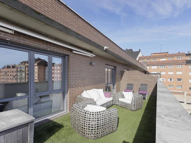 Ático en venta en Centro, Oviedo