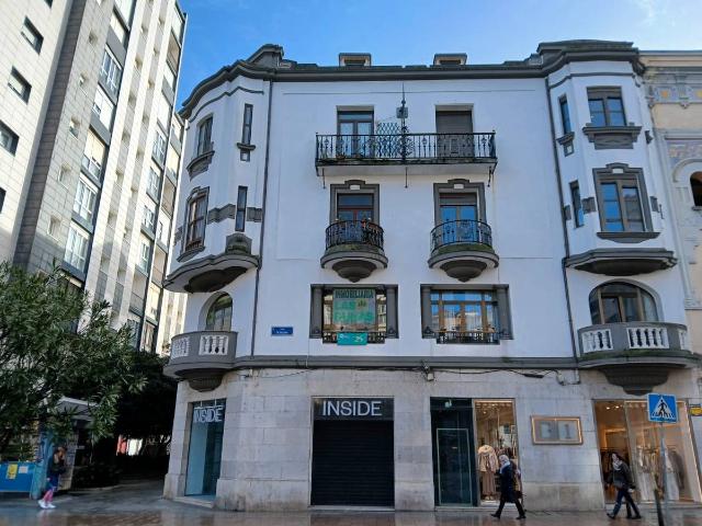 Ático en venta en Correos, Santander