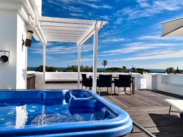 Ático en venta en Barriada Islas Canarias, Costa del Sol Occidental
