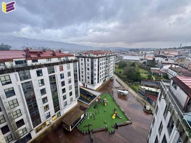 Ático en venta en O Porriño, Vigo