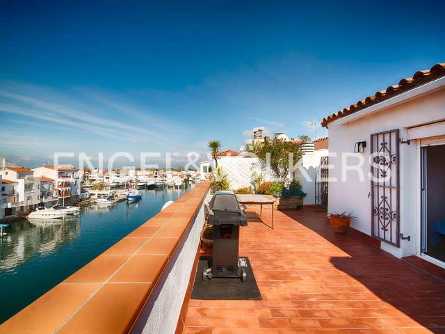 Ático en venta en Empuriabrava