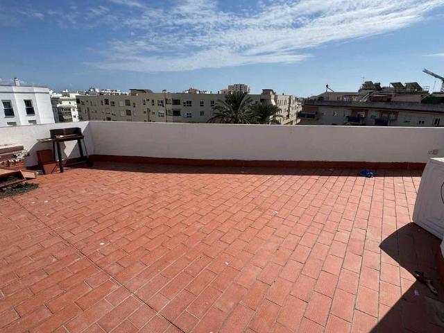 Ático en venta en Barriada Islas Canarias, Estepona