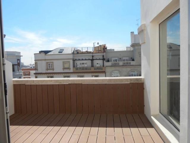 Ático en venta en Madrid, Cortes