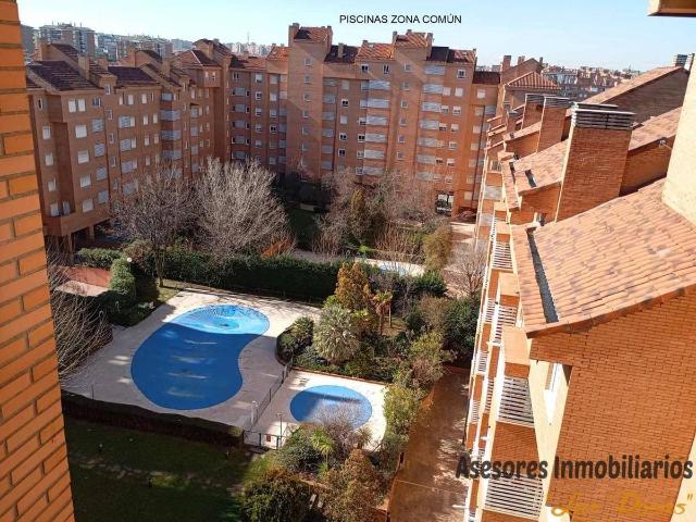 Ático en venta en Madrid, Cortes