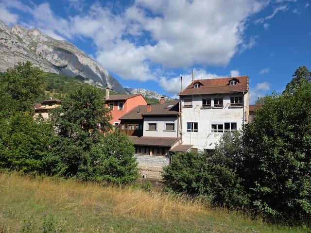 Ático en venta en Teverga, Asturias