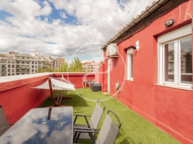 Ático en venta en Madrid, Cortes