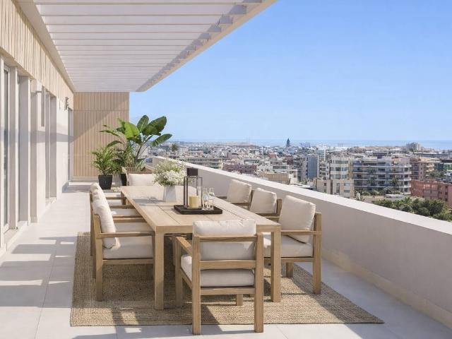 Ático en venta en Barriada Islas Canarias, Costa del Sol Occidental