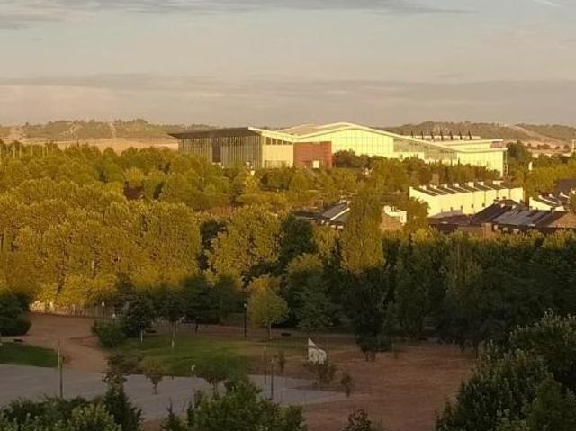 Ático en alquiler en Huerta del Rey, Valladolid