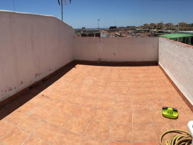 Ático en venta en Barriada Islas Canarias, Costa del Sol Occidental