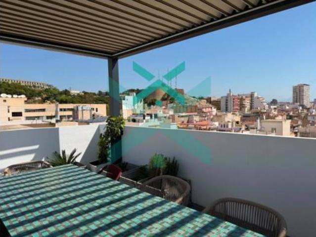 Ático en venta en Diputació, l'Alacantí