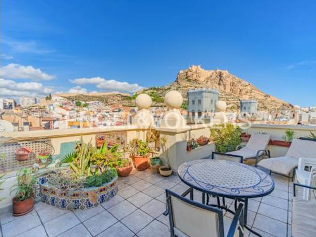 Ático en venta en Casco Antiguo - Santa Cruz - Ayuntamiento, l'Alacantí