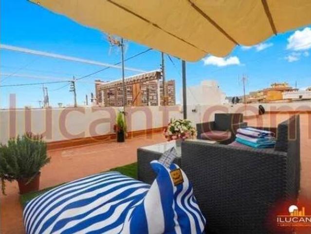 Ático en venta en Diputació, l'Alacantí