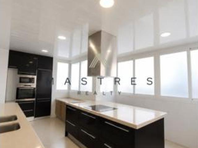 Ático en venta en Districte 5, Barcelonès