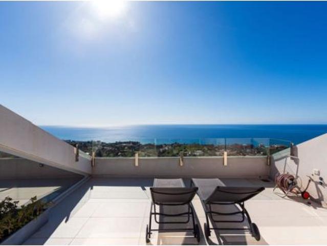 Ático en venta en La Perla-Torremuelle, Costa del Sol Occidental