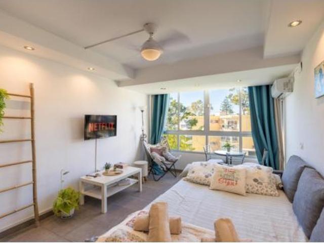 Ático en venta en Barriada Islas Canarias, Costa del Sol Occidental