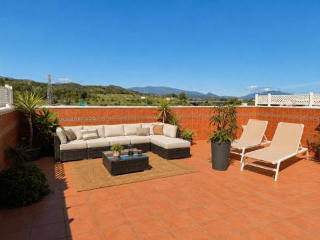 Ático en venta en Barriada Islas Canarias, Estepona