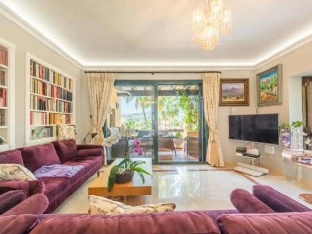 Ático en venta en Nueva Atalaya, Costa del Sol Occidental