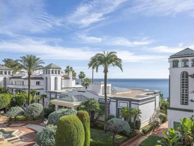 Ático en venta en Barriada Islas Canarias, Estepona
