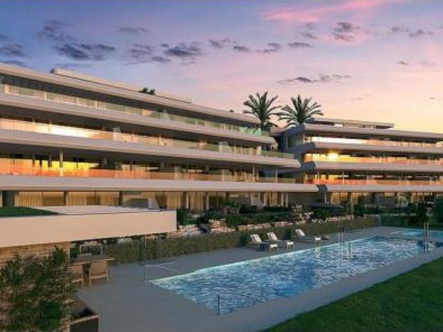 Ático en venta en Urbanización Altos de Guadalobon, Estepona