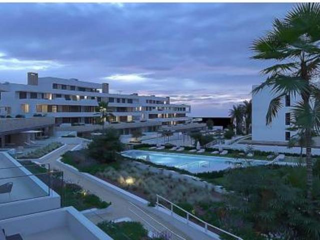 Ático en venta en Urbanización Altos de Guadalobon, Estepona