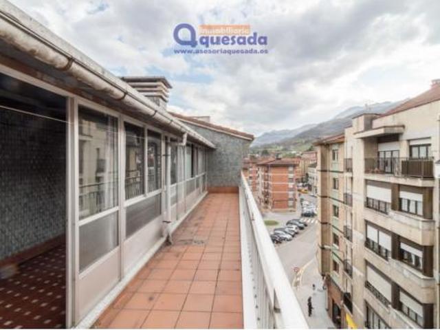 Ático en venta en El Corraón, Lena