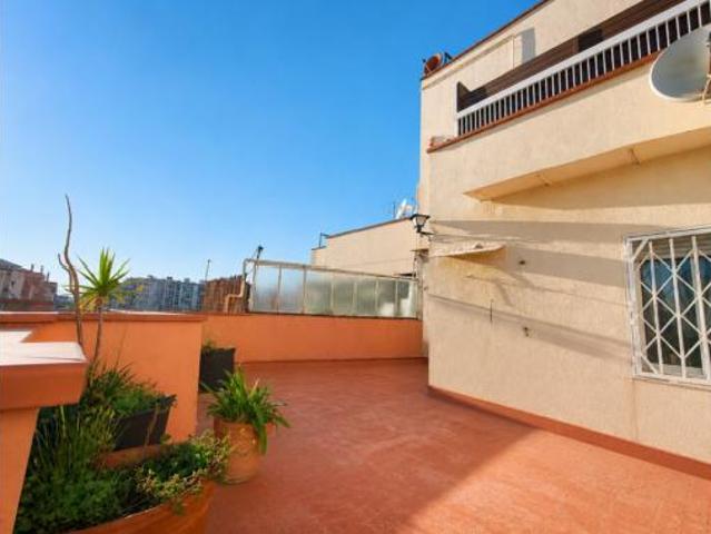 Ático en venta en Districte III, Barcelonès